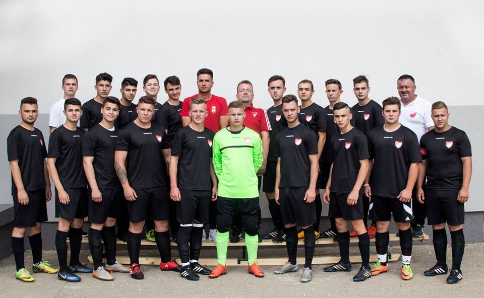 Megye II. osztály U-19 déli csoport aranyérmes csapata a Nagyrábé Petőfi Sportkör